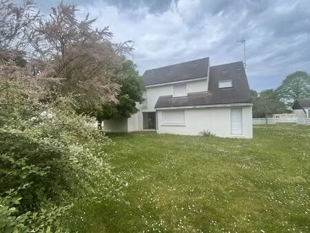 maison individuelle dans quartier résidentiel