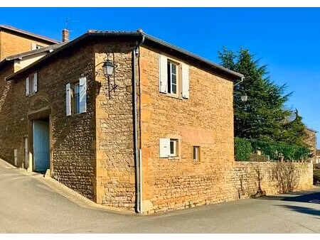 theizé - duplex de charme avec extérieur – esprit maison de village en pierres dorées