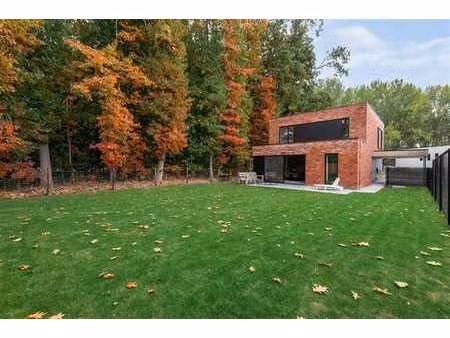 bâtiment moderne ouvert avec finition de haut niveau  géothe