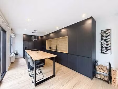 maison rénovée avec jardin et garage  à deux pas du centre