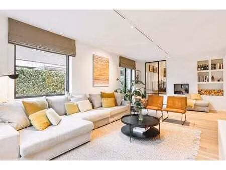 clé en main – agencement spacieux – jardin récemment aménagé