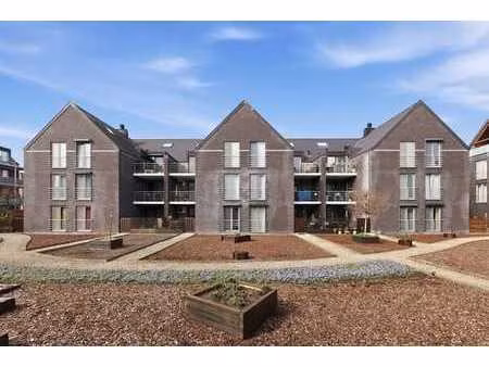 charmant duplexappartement met terras en garagebox