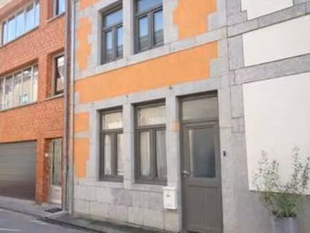 maison de ville 3ch rénovée avec cour