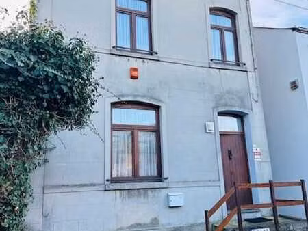 maison d'habitation 3 chambres jardin et terrasse