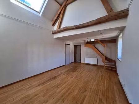 appartement  75m2  2 ch.  jardin et parking protégés