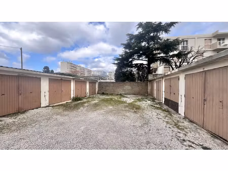 garage rodeilhac dans une residence securisee