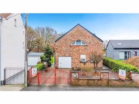 maison 4 façades  4 ch  garage  terrasse et jardin