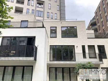 appartement 3 chambres - 2 salles de douche - terrasses  lum