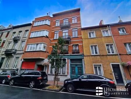 appart +/-55m² - petit immeuble - faibles charges !!