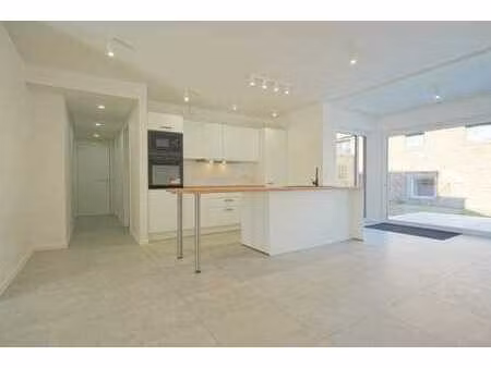 bel et grand appartement neuf 2 chambres à louer