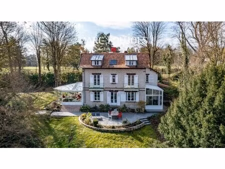 luzarches - demeure bourgeoise au coeur d'un parc de 7000 m²