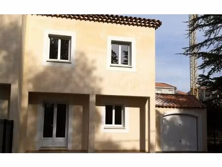 location maison  m² t-4 à oraison  957 €