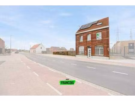 maison individuelle avec 4 chambres à vendre à wijtschate !