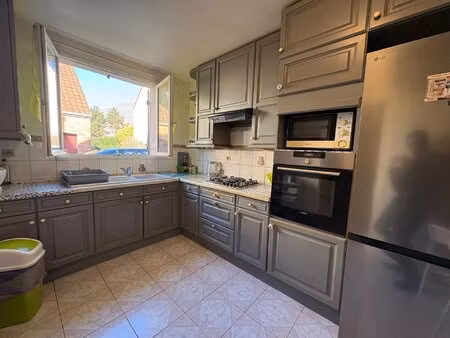 maison 6 pièces avec garage. tout à pied !!