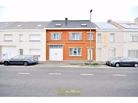 spacieuse maison avec 4 chambres à kruisem !