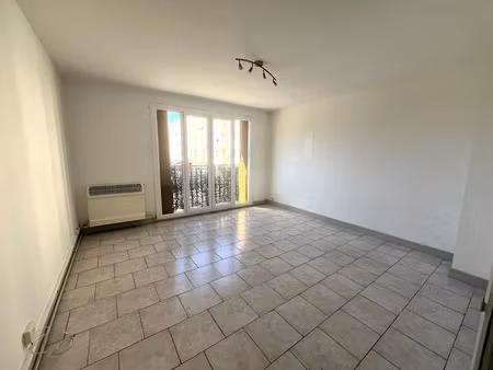 vente appartement 4 pièces 63 m² à aubagne (13400)  168 000 €