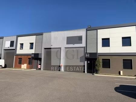 location commerce 328 m² à saint-priest (69800)