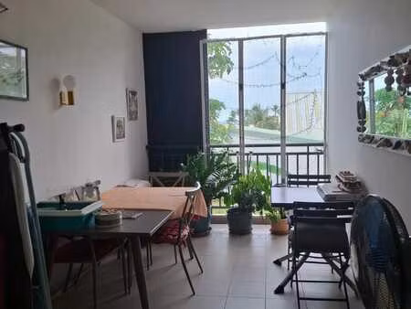 a vendre : t3 a la possession