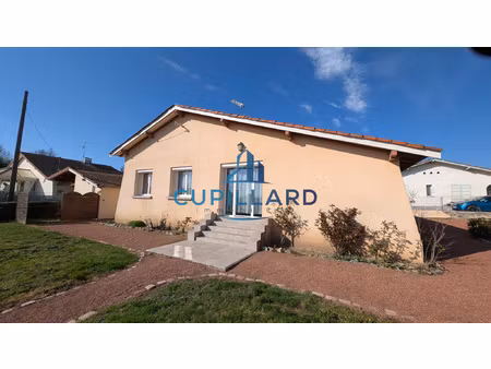 maison de plain-pied au calme proche des commerces