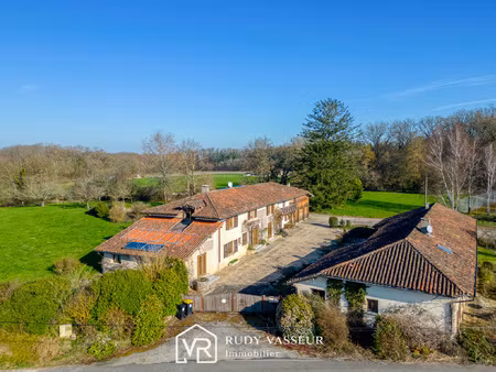 propriété d'exception au coeur de la forêt domaniale de seill