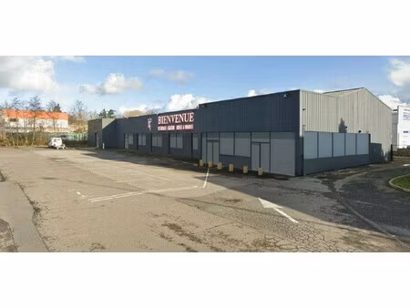 location local commercial