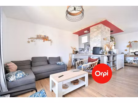 location appartement 4 pièces 67 m² à oullins-pierre-bénite (69600)