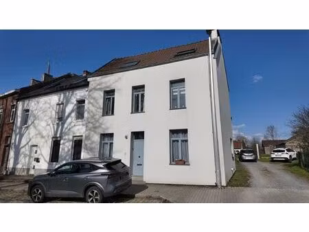 maison à vendre à rue raymond lebleux 17 lillois-witterzée (vbd97092)