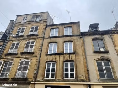 immeuble 371 m² sedan