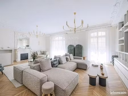 appartement 6 pièces 197 m²