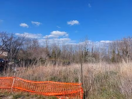 terrain constructible viabilisé à vendre