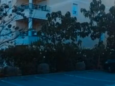 le luc place de parking prive residence la vigneraie