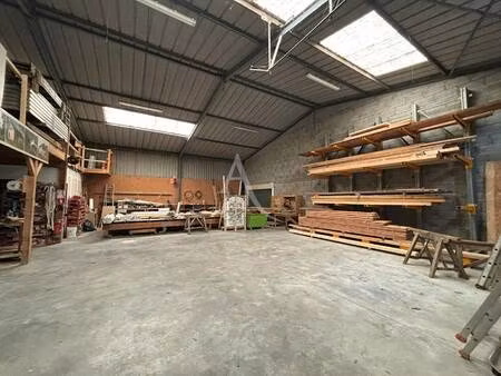 local d'activités à vendre