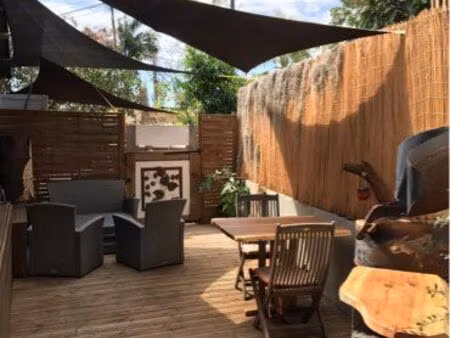 f2 dans maison la plaine st paul 1050 cc