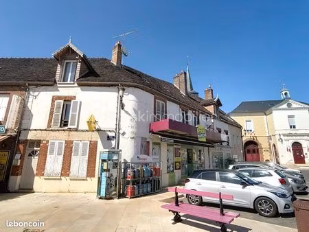 immeuble 10 pièces 360 m²