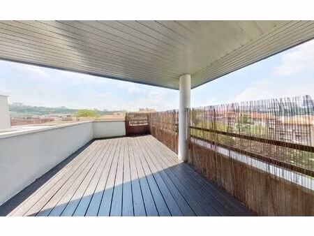 location appartement  68.82 m² t-3 à lyon 9  1 230 €