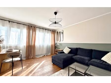 location appartement  m² t-2 à mons-en-baroeul  840 €