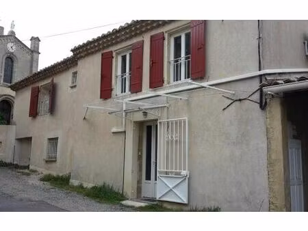 location maison  m² t-3 à estézargues  655 €