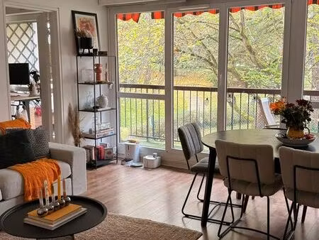 t3 meublé 68 m² – balcon vue parc – parking – montgeron chalandray