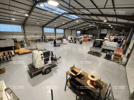 local d'activités à louer