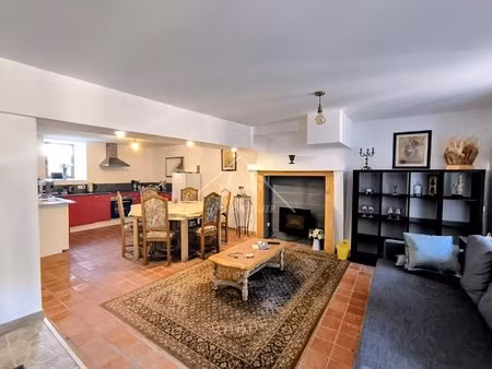 maison de bourg rénovée au cœur du centre historique