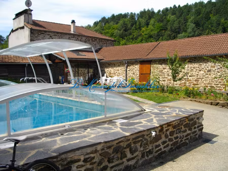 secteur chamborigaud  mas en pierre avec piscine couverte