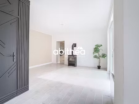 maison renovée + studio meublé