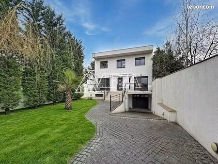 maison 179 m² verrières-le-buisson