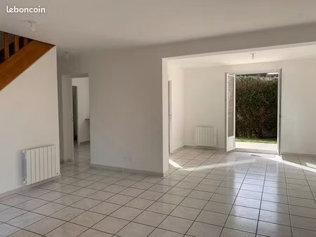 maison individuelle 5p 96m2 avec 400m2 de terrain clos