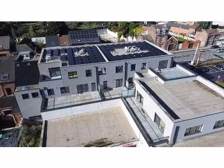 appartement 3 chambres avec magnifique terrasse ! peb a+