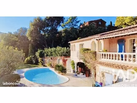 maison 7 pièces 231 m²