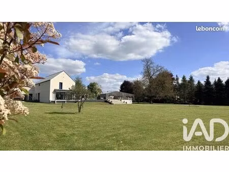 maison 9 pièces 232 m²