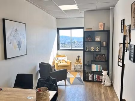 bureau 17m² à louer