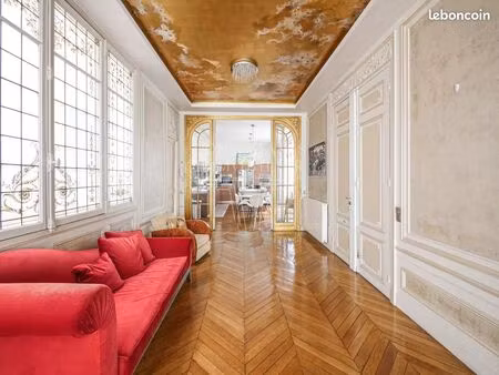 appartement 7 pièces 240 m²