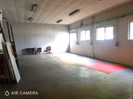 entrepôt + bureau à louer à oreye (4360)